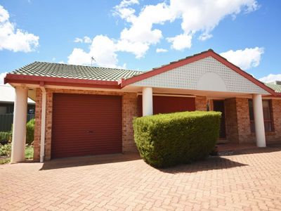 1 / 36 Windsor Parade, Dubbo