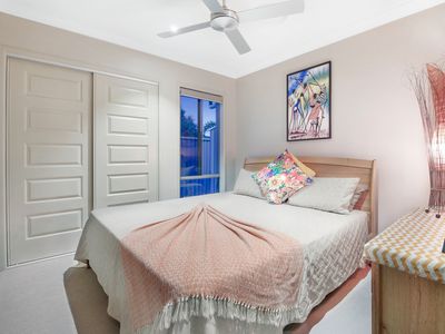 28 Iridium Drive, Hope Island