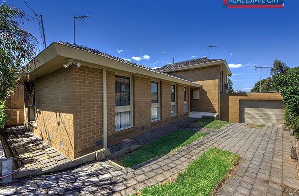 10 Ashford Cresent, Westmeadows