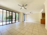 1093 / 1 The Cove Crescent, Carrara