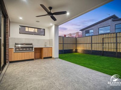 24 Gromark Terrace(THE GABLES), Box Hill