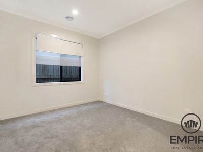 12 Sandalwood Crescent, Clyde North