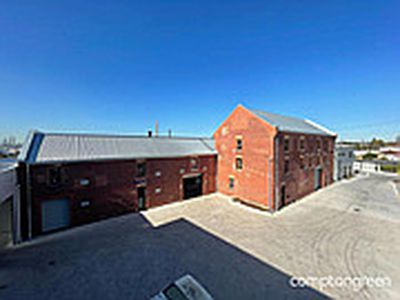 6 / 10 Mc Robert Street, Newport