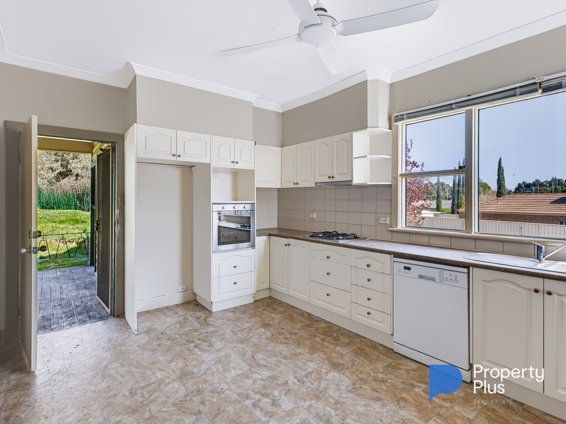49 Holmes Road, Long Gully