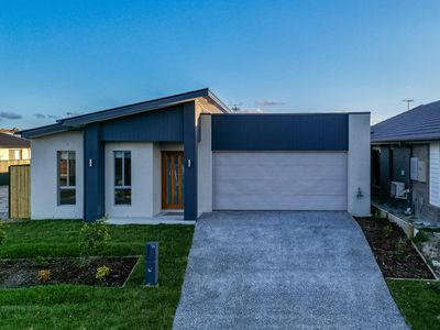 16 Golden Road, Morayfield