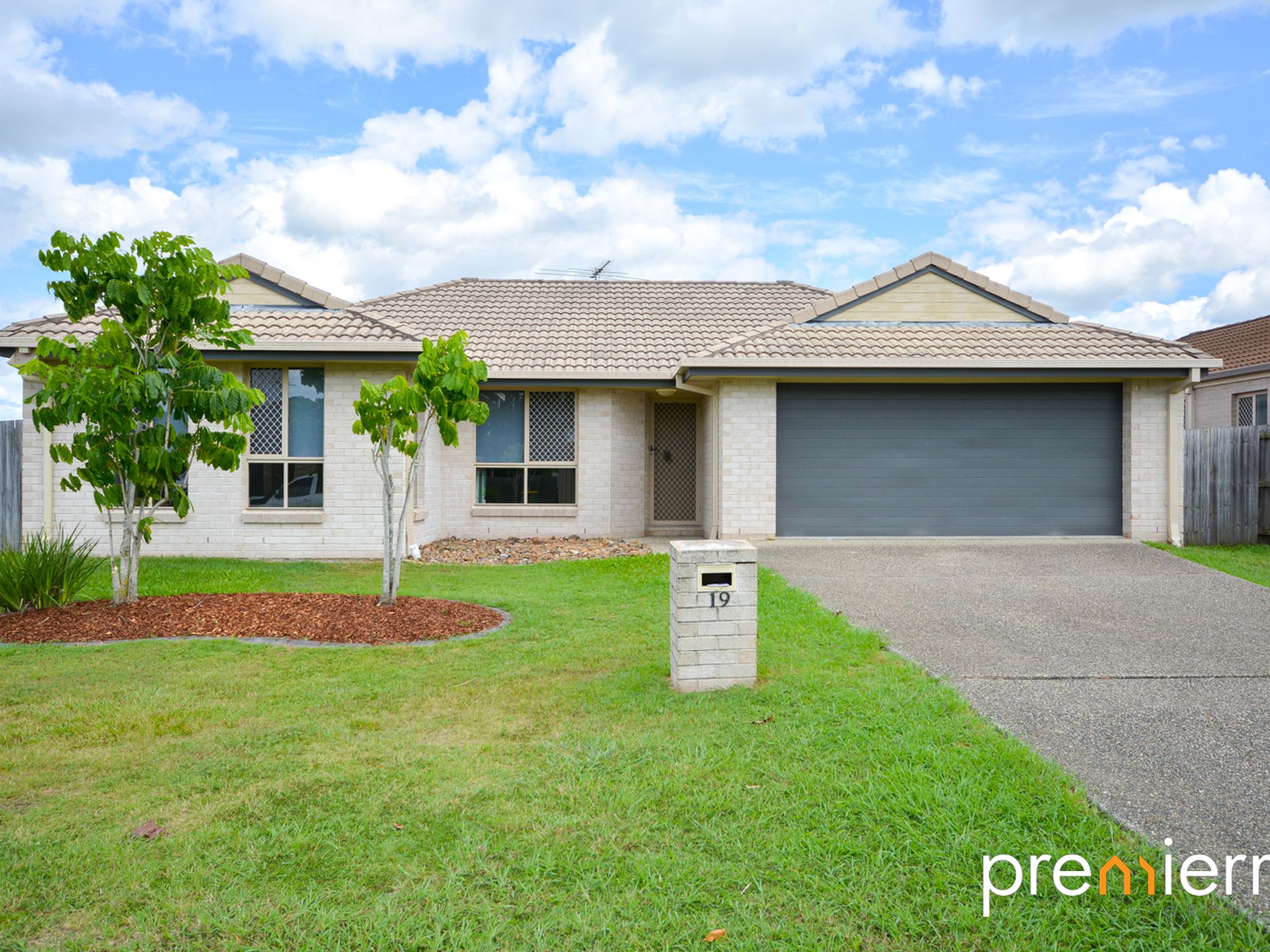 19 Doorey Street, One Mile