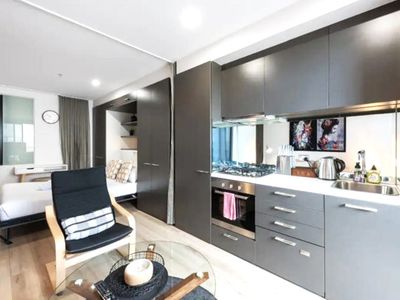 706 / 30 - 34 Bray Street, South Yarra