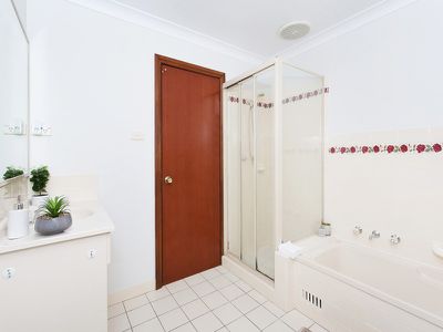 2 / 66 Pur Pur Avenue, Lake Illawarra