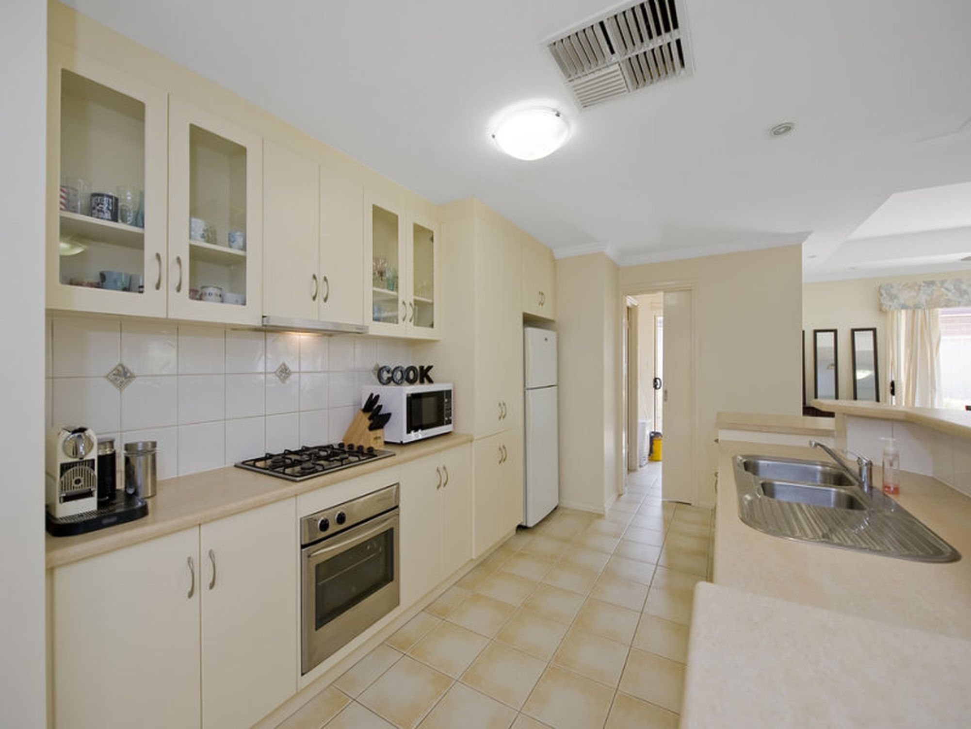 12 Northgate Parade, Northgate