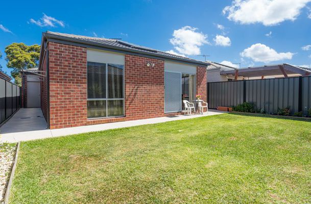 4 Woodford Street, Craigieburn