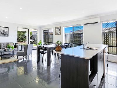 5 Benz Link, Upper Coomera
