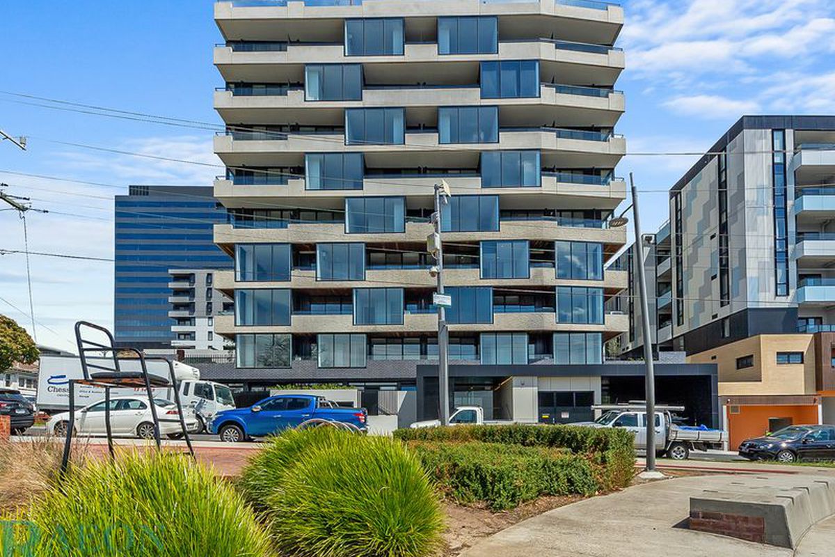 302/15 Irving Avenue, Box Hill