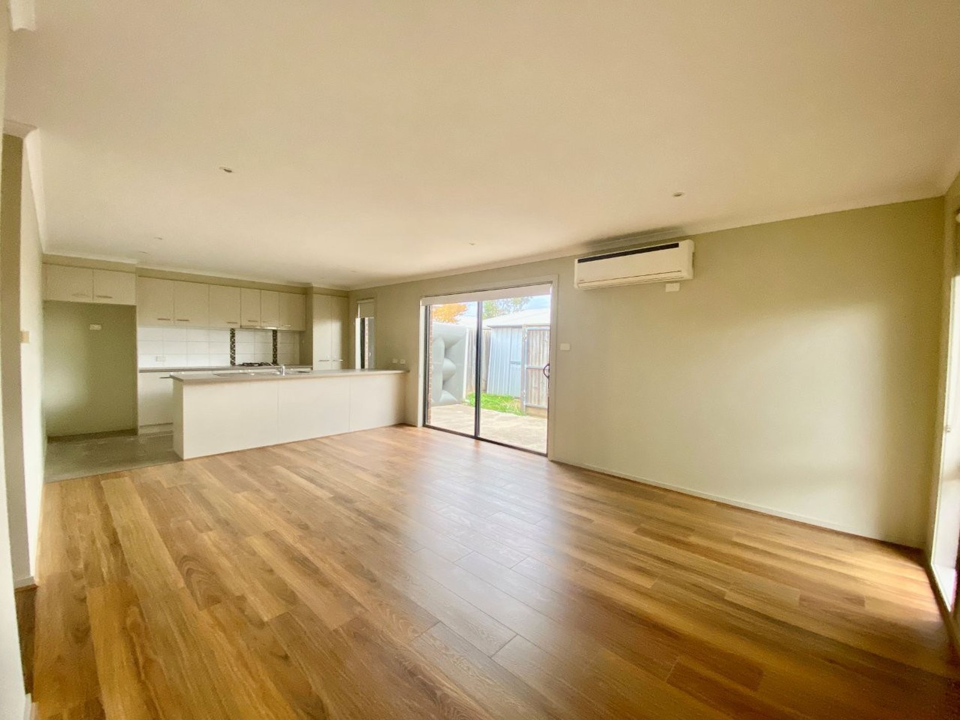 2 / 181 Riversdale Drive , Tarneit