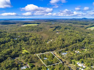 10 Wattlebird Drive, Doonan