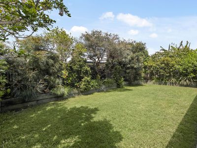 27 Comanche Street, Newport