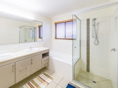 159-161 Premier Drive, Kingaroy