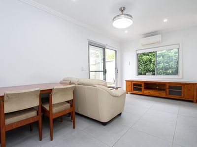 Flat / 64 Jubilee Avenue, Beverley Park