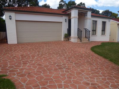 6 Hallen Place, West Hoxton