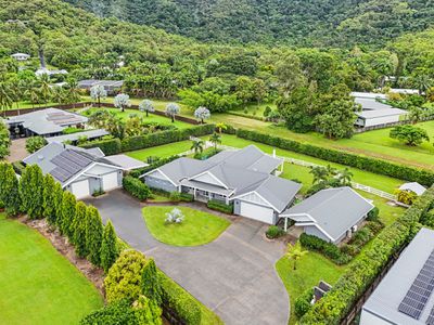 30-32 James Cook Drive, Kewarra Beach