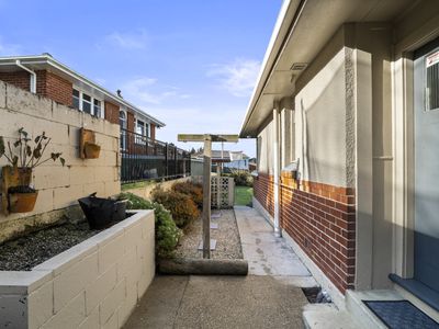 13 John Street, Abbotsford