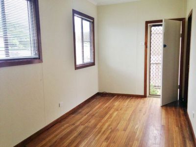 2 / 4 Commonwealth Avenue, Burrill Lake