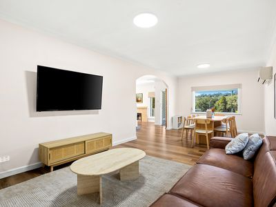 53 Stanleigh Crescent, West Wollongong