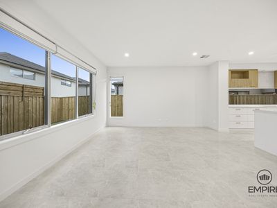 14 Sandalwood Crescent, Clyde North