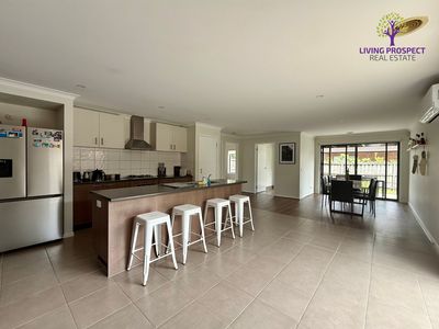 101 Tristania Drive, Point Cook