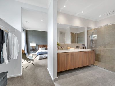1 Tallrush Street, Clyde North