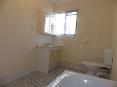 301 Dennis Road, Cedar Vale