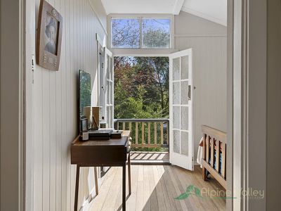 4 Freeburgh Avenue, Mount Beauty