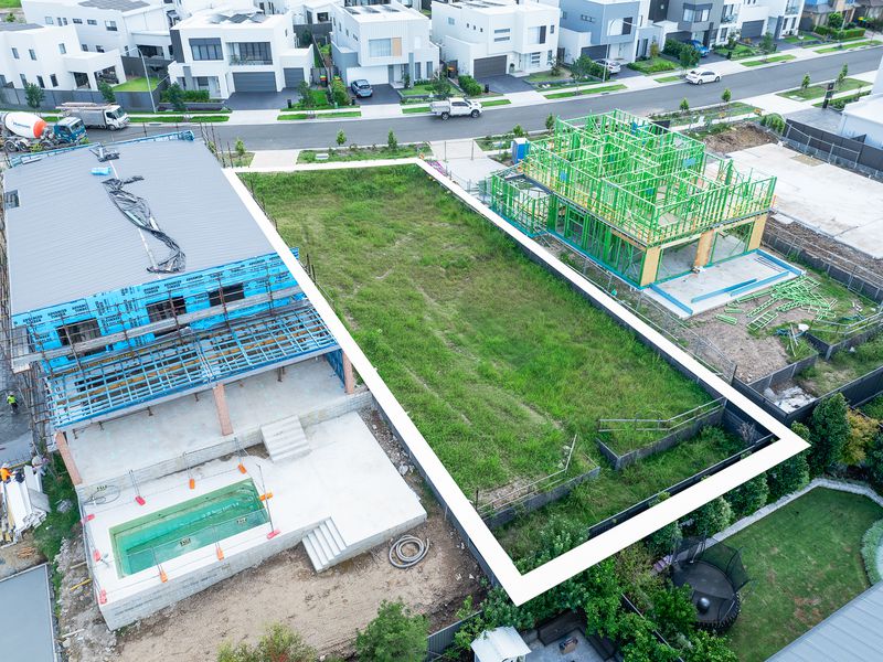 33 Roland Garros Crescent, North Kellyville