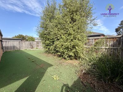 11 Aruba Avenue, Point Cook