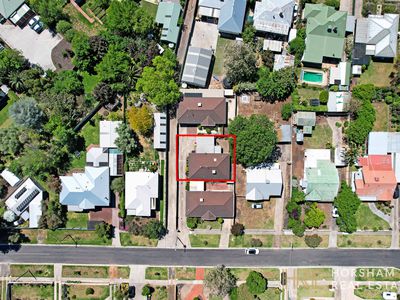 2 / 5 George Street, Horsham