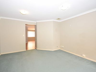 12 Glamis Court, Orelia