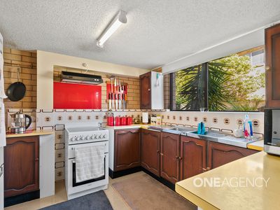 2 / 16 Morton Street, Huskisson