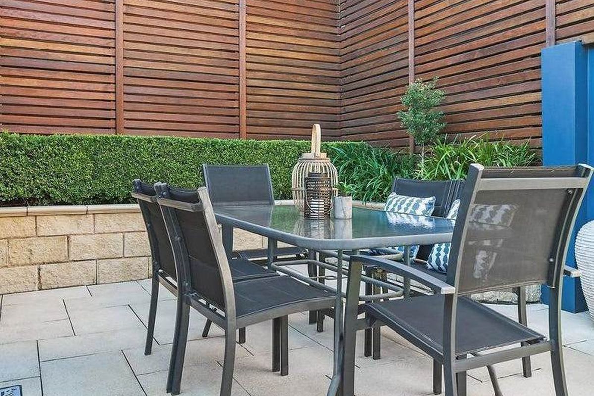 21 Hilly Street, Mortlake
