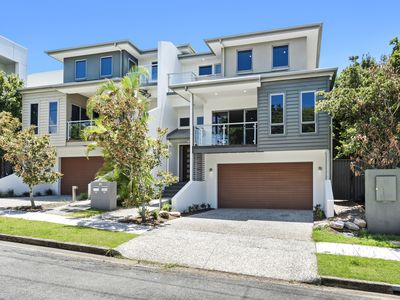 2 / 3 Shillito Street, Southport