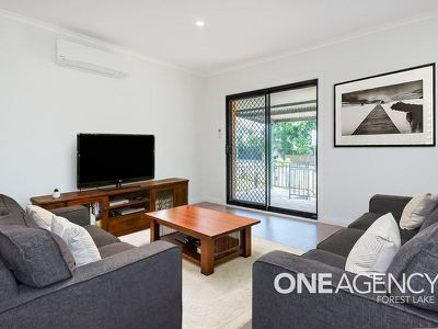 1076 Oxley Road, Oxley