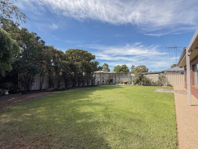 8 Merit Crescent, Swan Hill