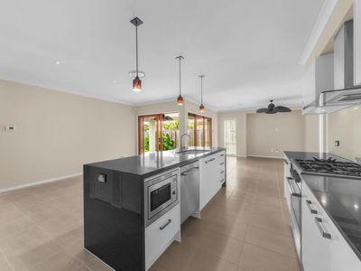 12 Foxwood Circuit, Wakerley