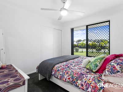 57 Ronaldo Way, Urangan