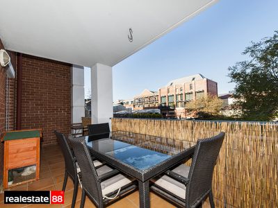 1 / 20 Pendal Lane, Perth