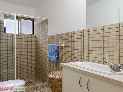 1 / 69 Poinciana Avenue, Tewantin