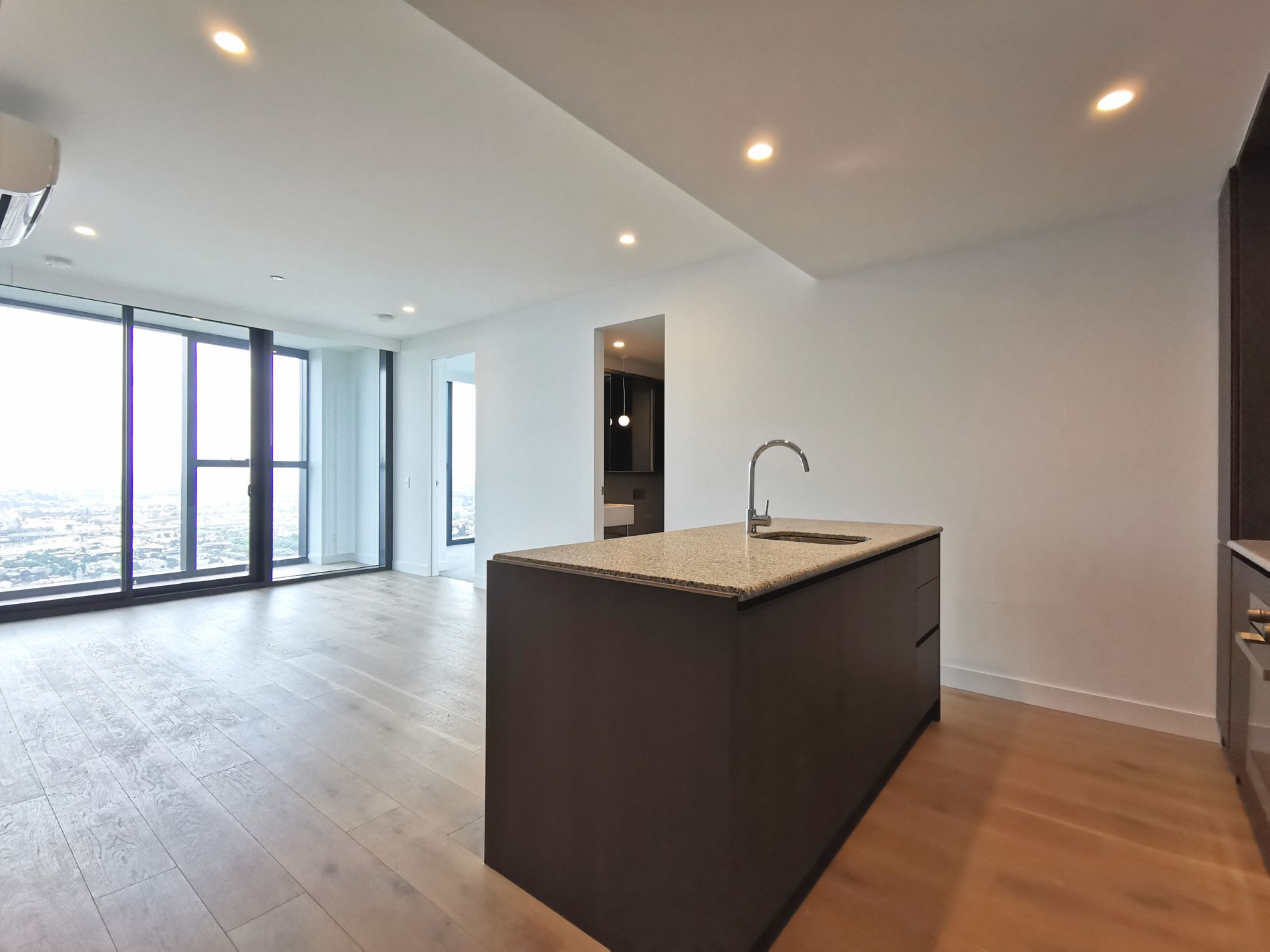 Level 52 / 160 Victoria Street, Carlton