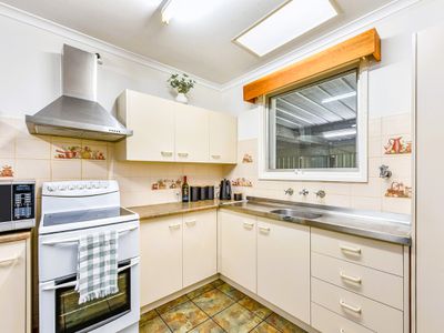 6 MULLINS STREET, Millicent