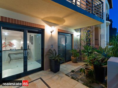 18 Old Belvidere Promenade, East Perth