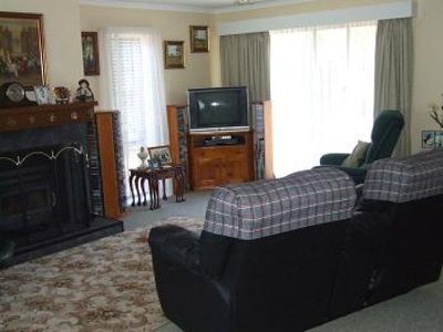 2 Omeo Court, Tawonga South