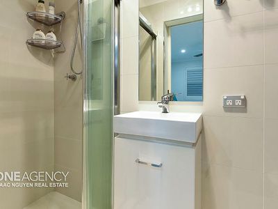 9 / 2 Kirkland Avenue, Coorparoo