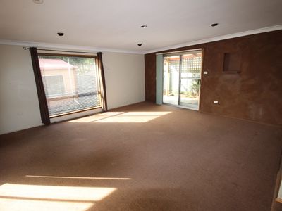 5 Cox Parade, Mount Warrigal